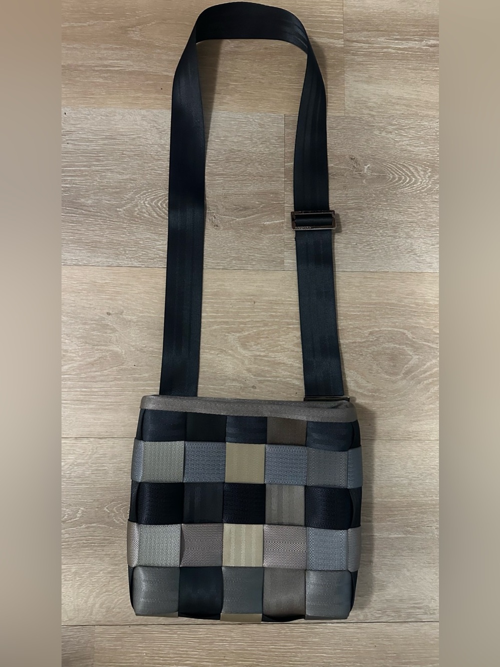 Harveys The Original Seatbelt Bag Treecycle Grey Black Patchwork Crossbody